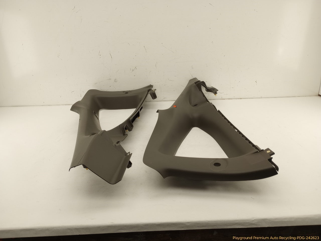 Acura RSX Pair Of Rear Quarter Window Trim