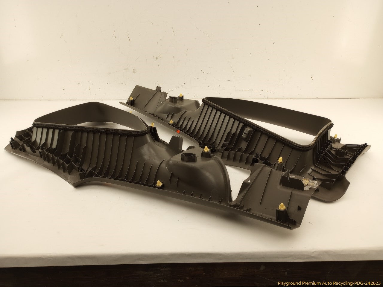 Acura RSX Pair Of Rear Quarter Window Trim