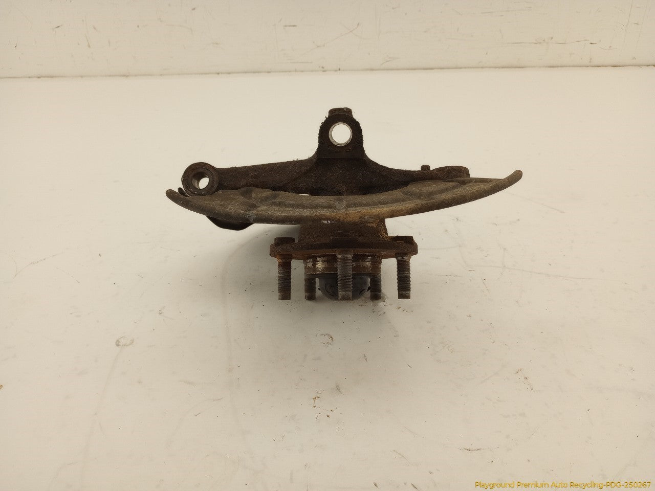 Ford Mustang Passenger Right Front Spindle Knuckle Hub