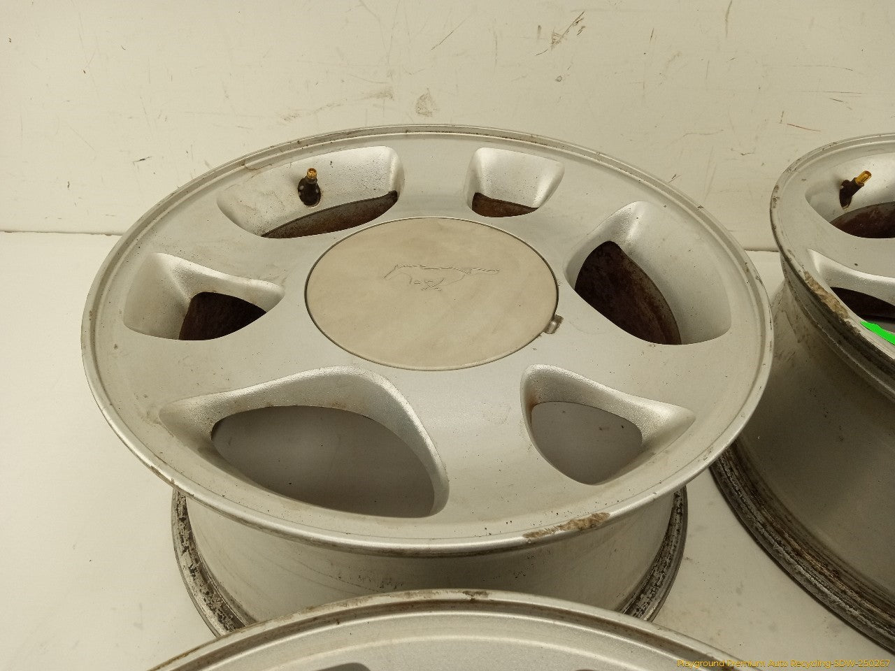 Ford Mustang Set Of 4 Alloy Wheels 6 Spoke