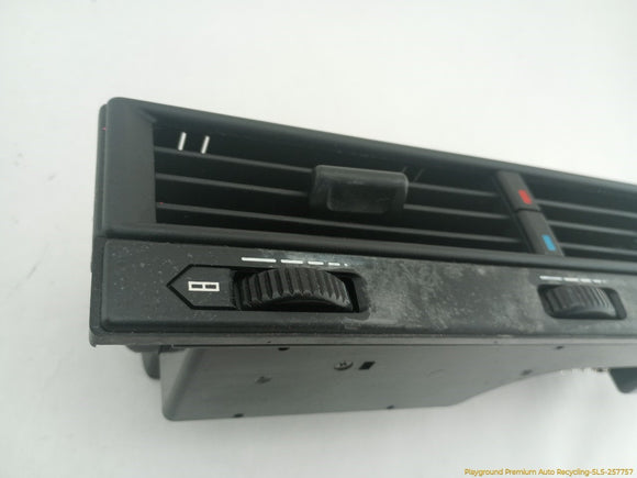 Mercedes SL320 Dashboard Air Vent