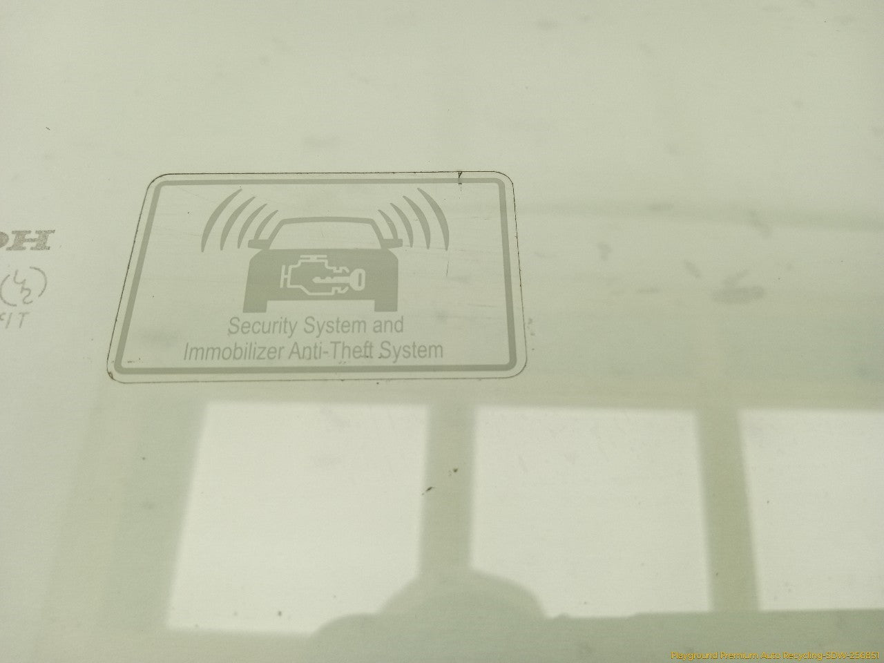 Acura RSX Passenger Right Front Door Window Glass