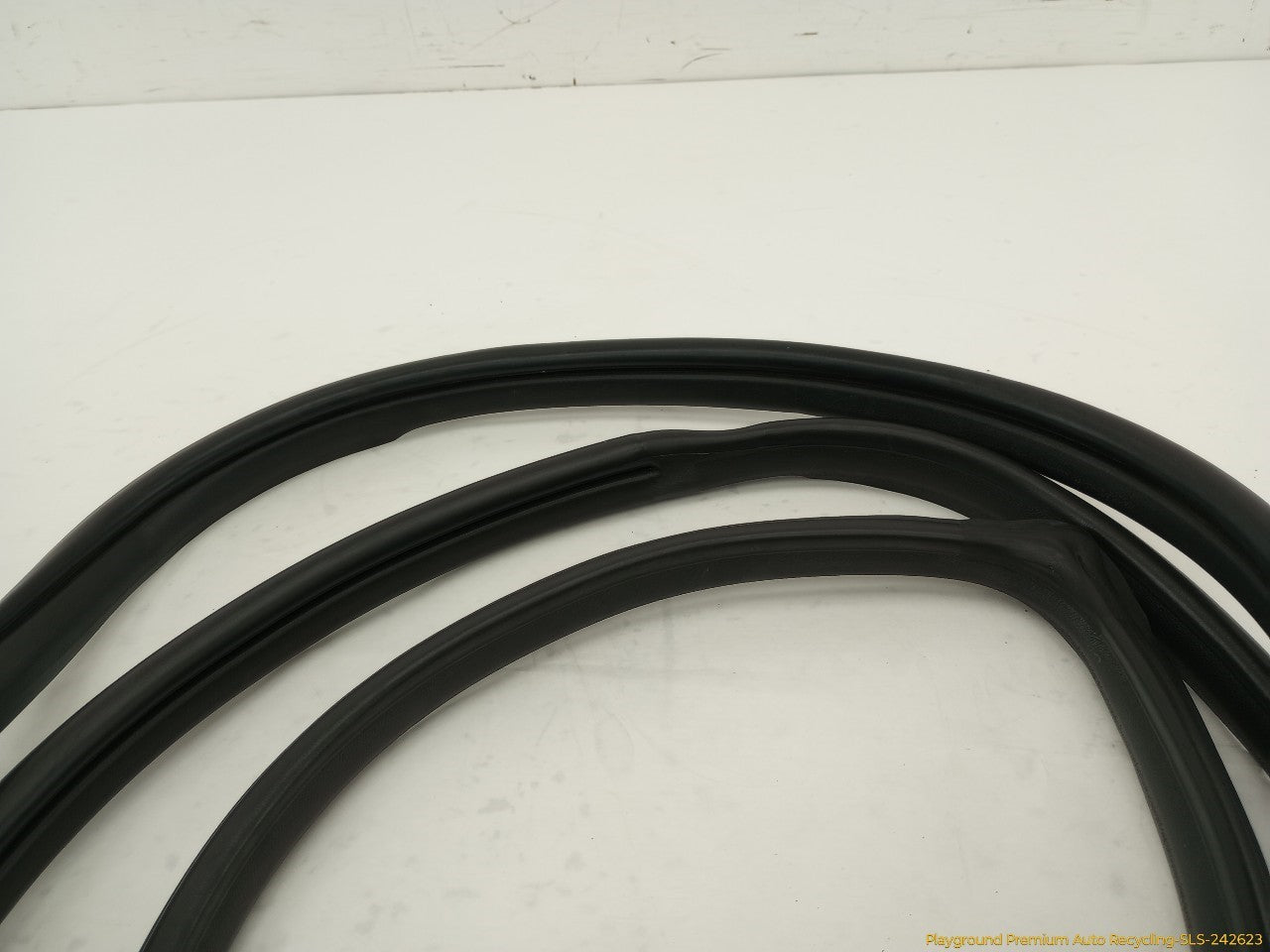 Acura RSX Pair Of Front Door Moldings