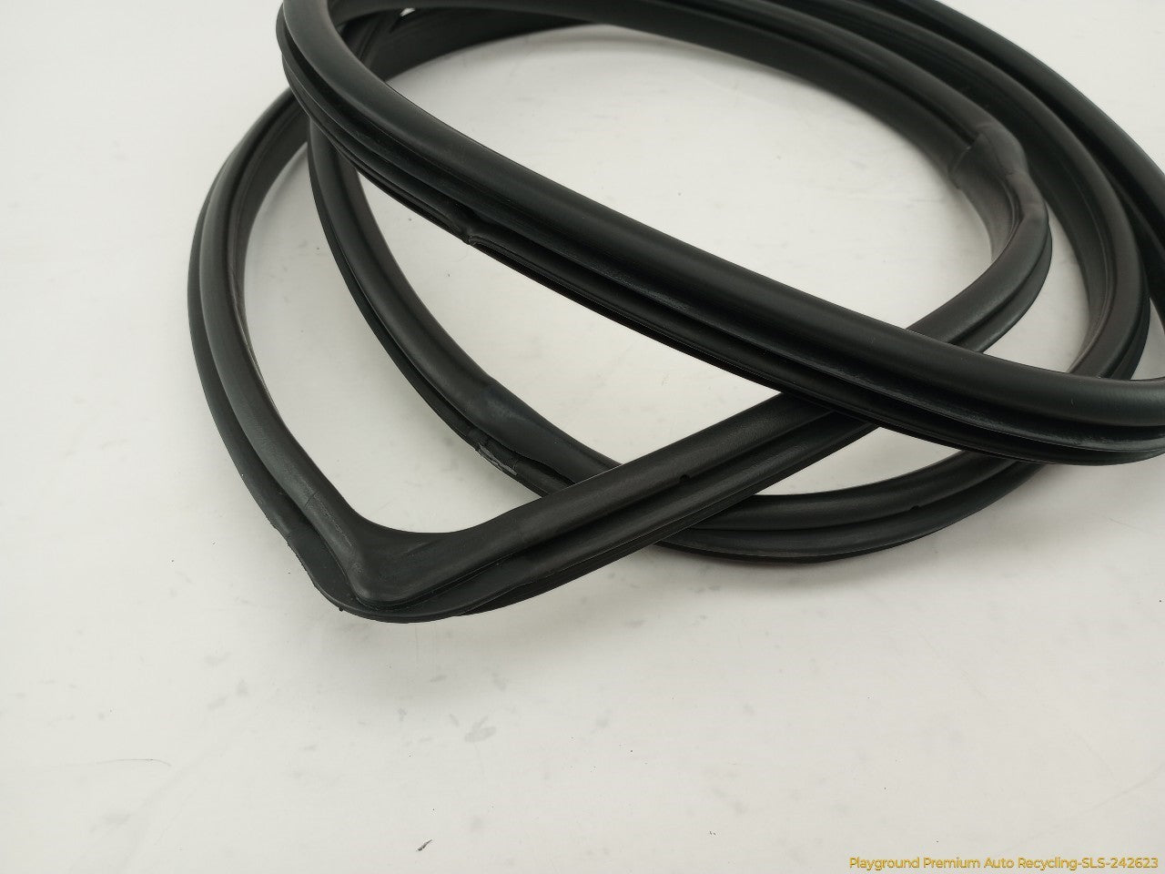 Acura RSX Pair Of Front Door Moldings