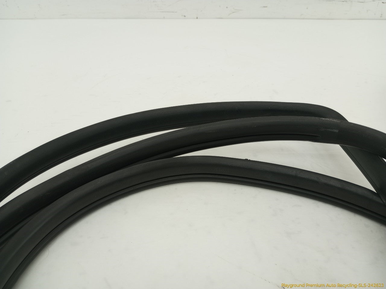 Acura RSX Pair Of Front Door Moldings