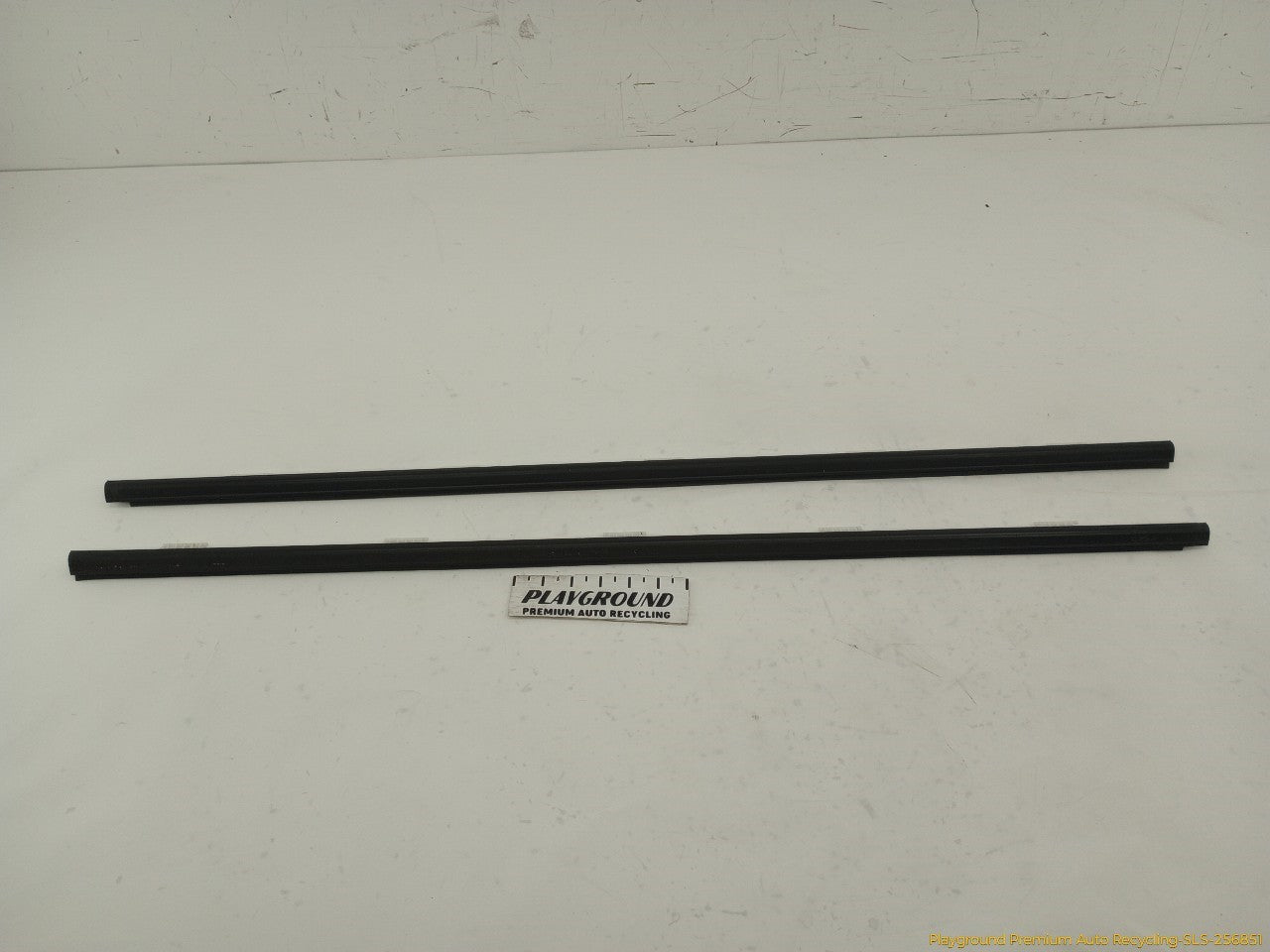 Acura RSX Pair Of Front Door Window Belt Moldings