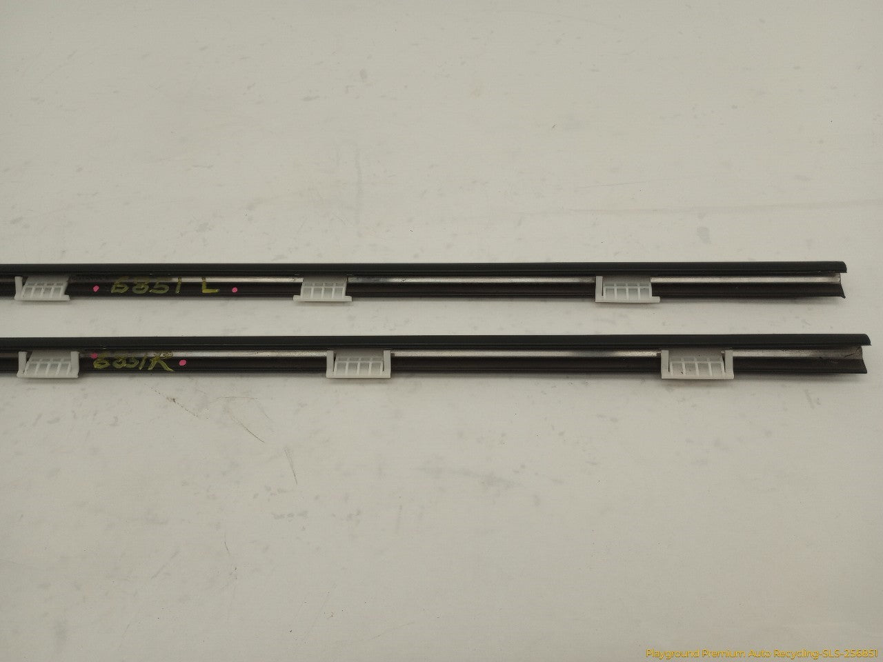 Acura RSX Pair Of Front Door Window Belt Moldings