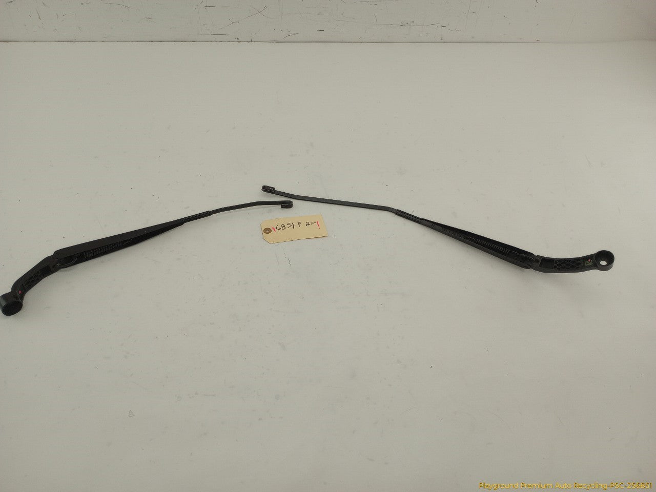Acura RSX Pair Of Windshield Wiper Arms - 0
