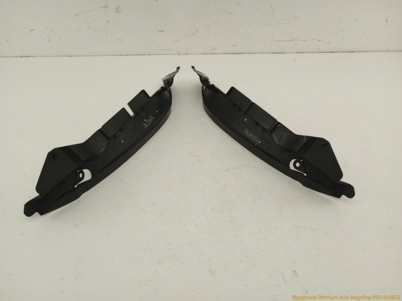 Acura RSX Pair Of Front Side Fender Trim - 0