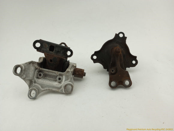 Acura RSX Pair Of Automatic Transmission Mounts