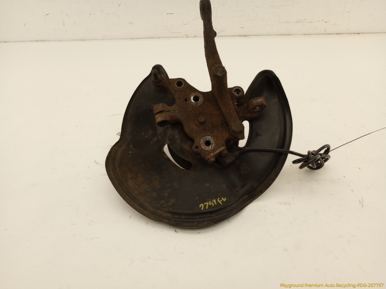 Mercedes SL320 Driver Left Front Spindle Knuckle Hub