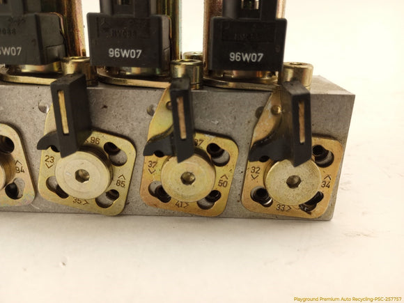 Mercedes SL320 Pair Of Convertible Hydraulic Blocks