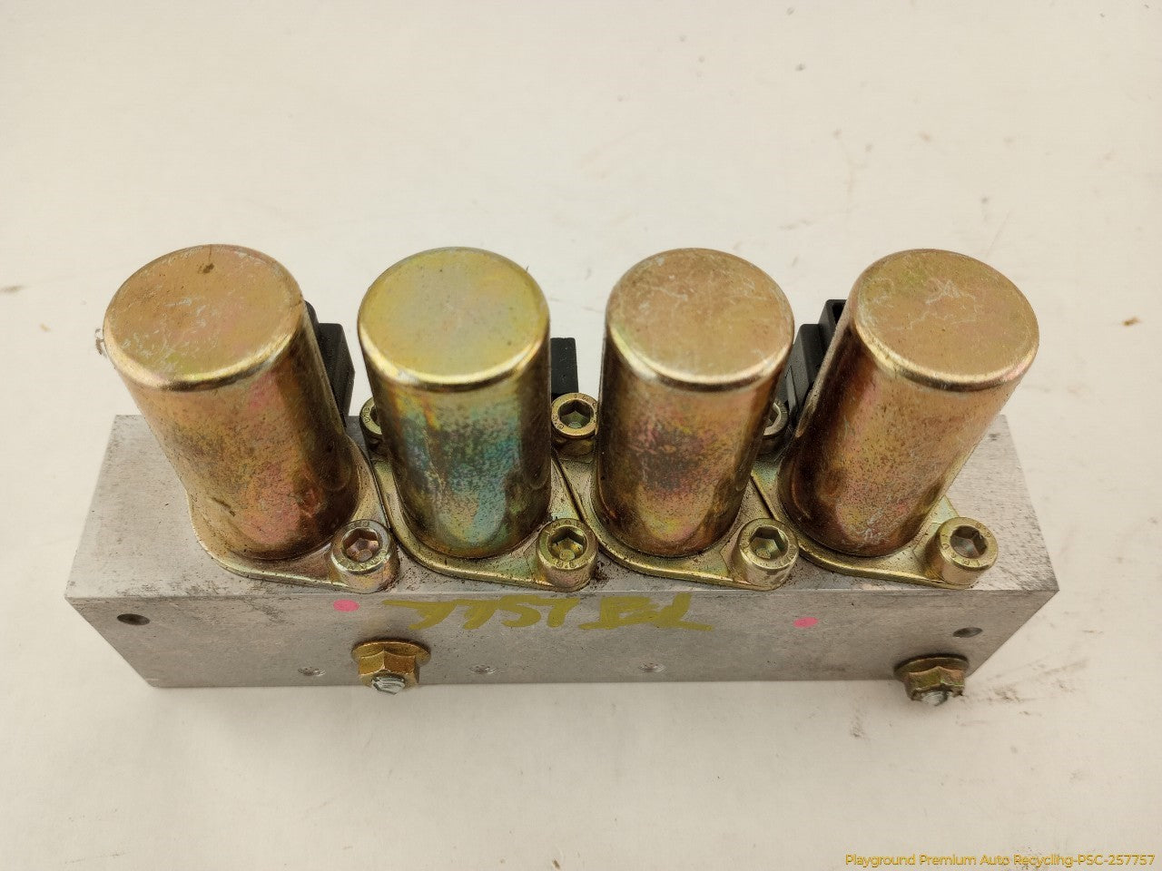 Mercedes SL320 Pair Of Convertible Hydraulic Blocks