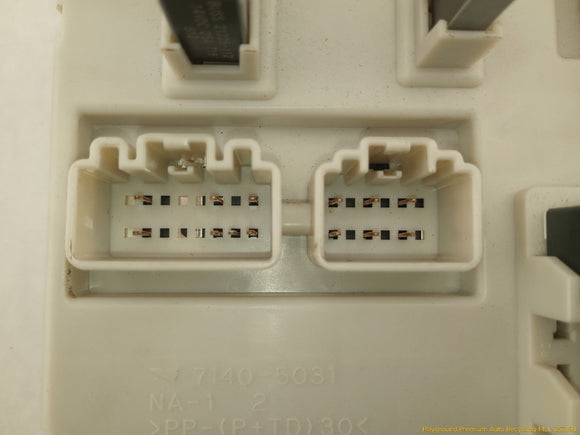 Cadillac CTS Passenger Right Cabin Fuse Box