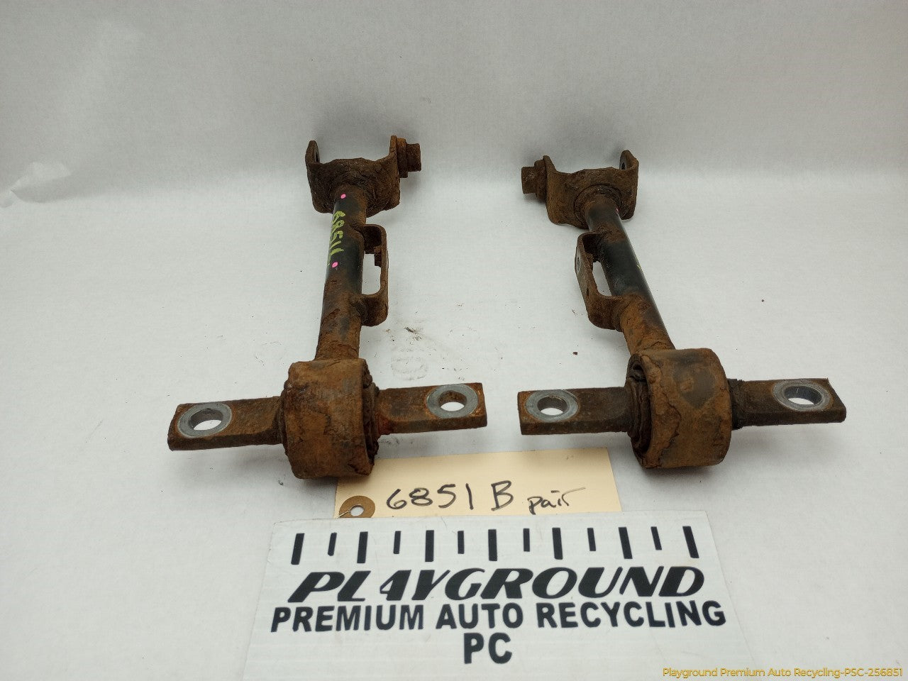 Acura RSX Pair Of Rear Upper Control Arms