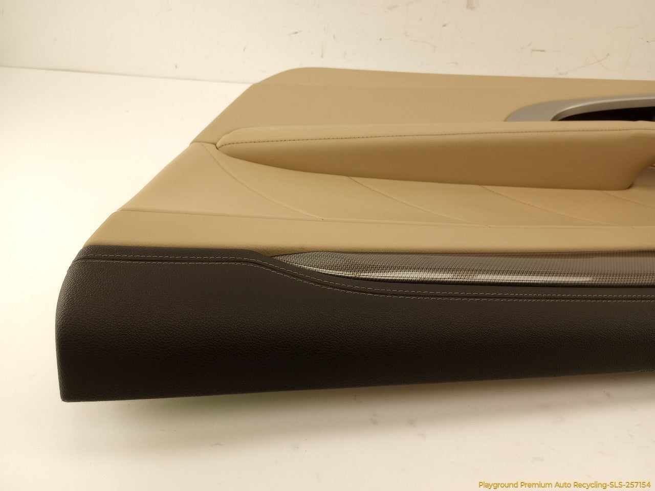 Cadillac CTS Passenger Right Front Door Trim