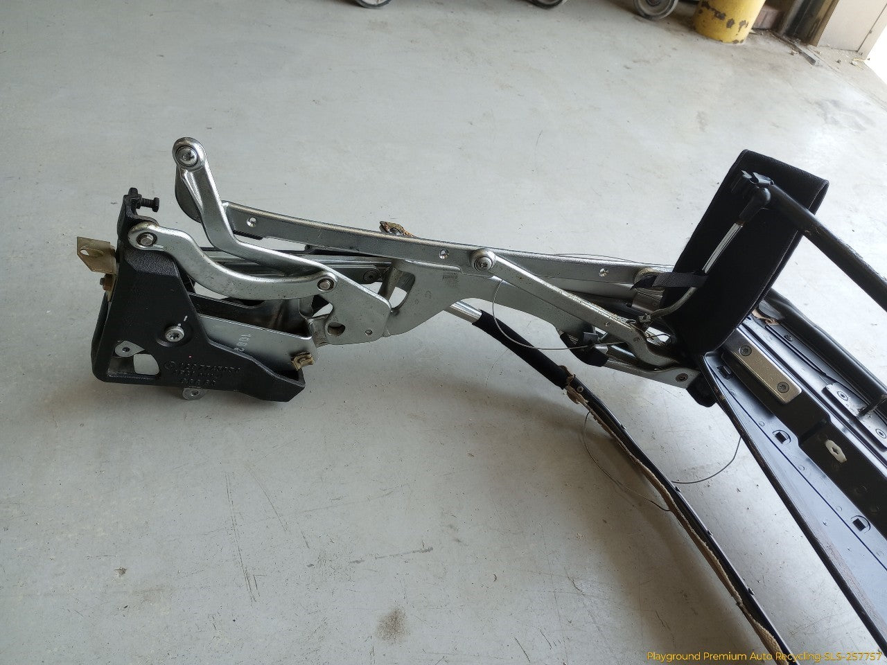 Mercedes SL320 Convertible Hard Top Frame