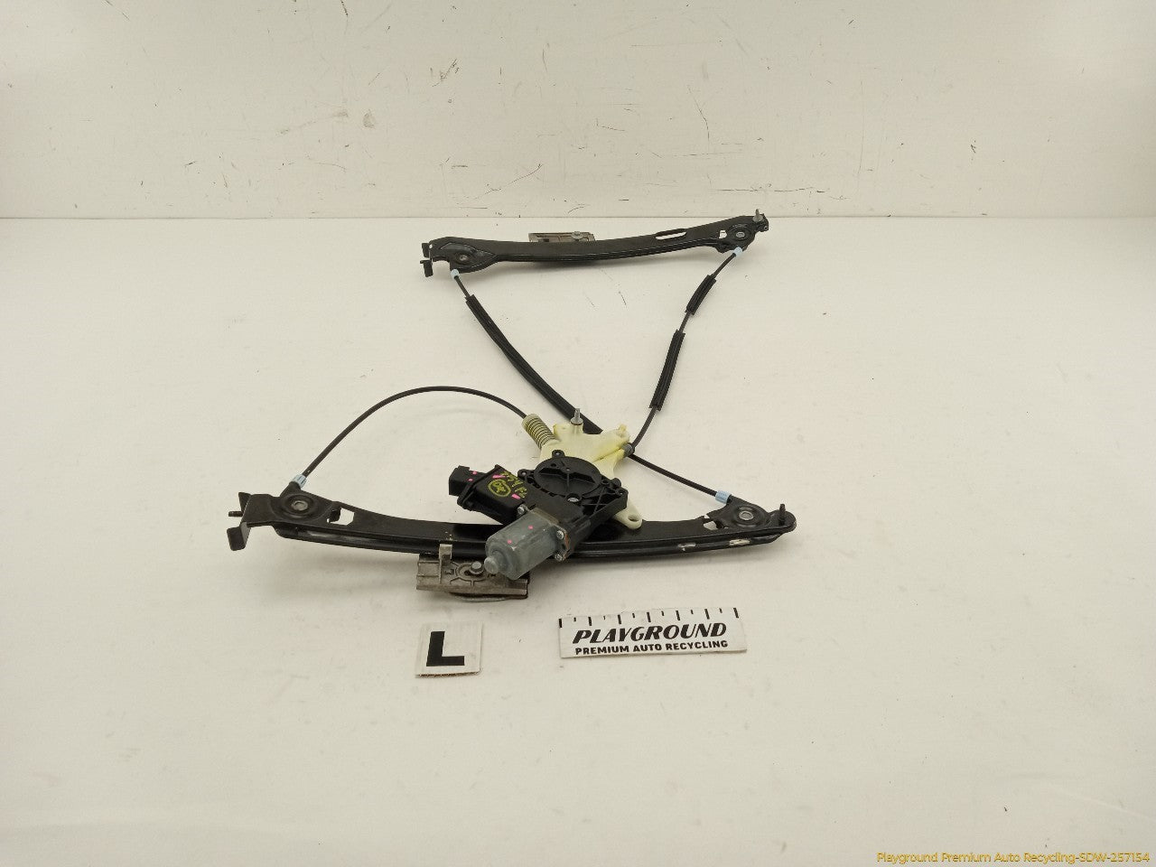 Cadillac CTS Driver Left Front Door Window Regulator