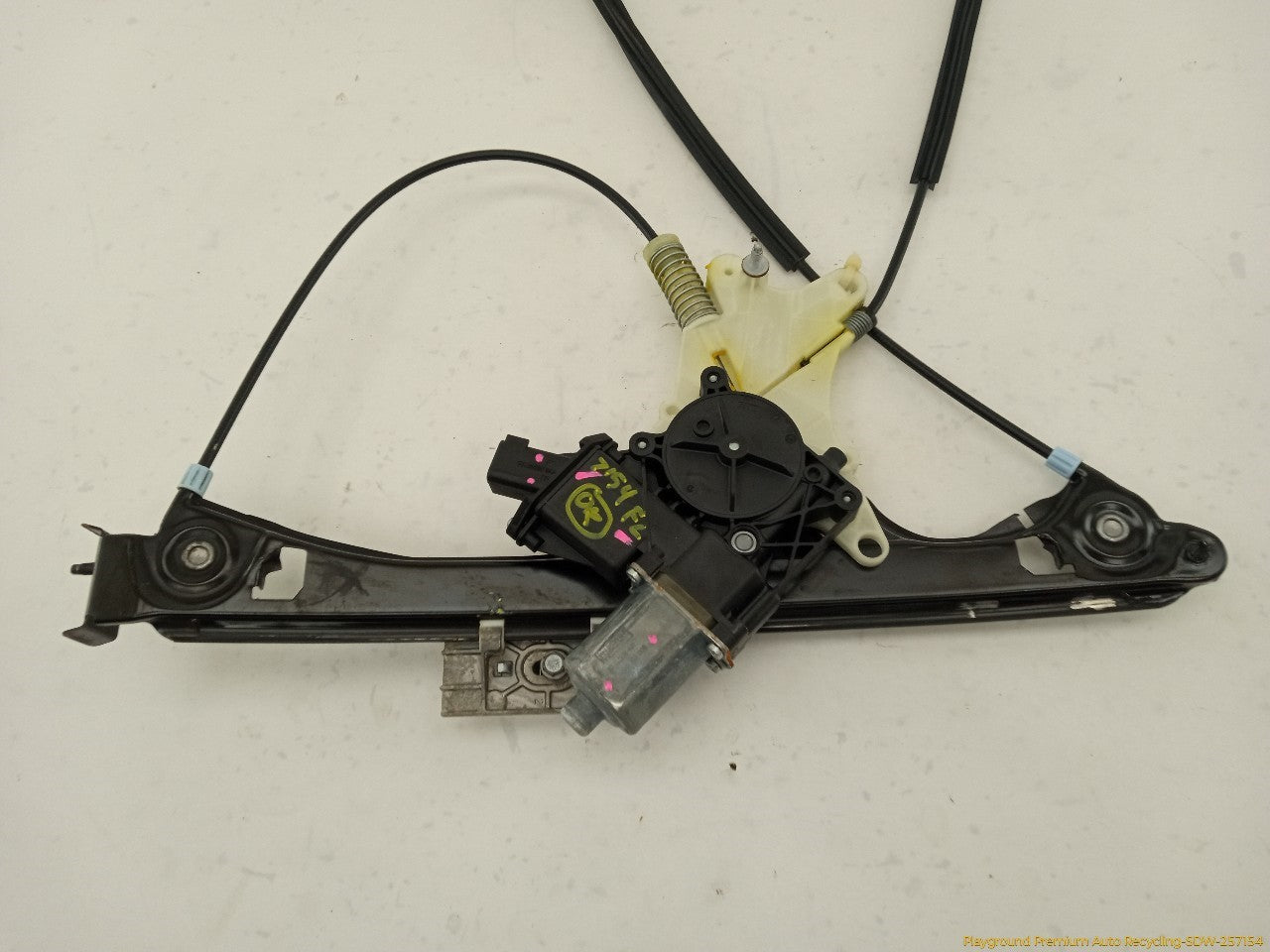 Cadillac CTS Driver Left Front Door Window Regulator