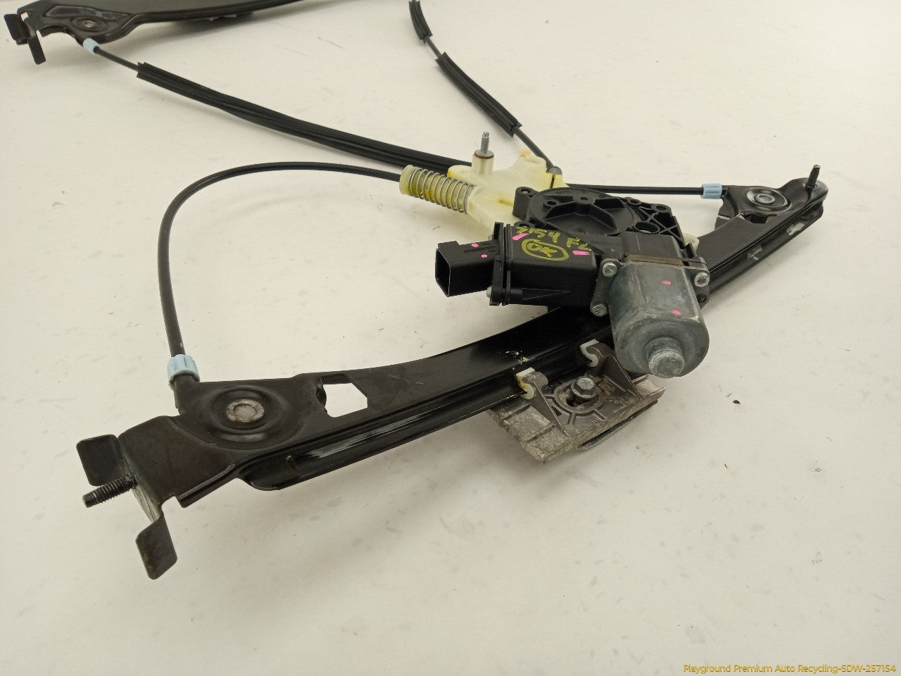 Cadillac CTS Driver Left Front Door Window Regulator