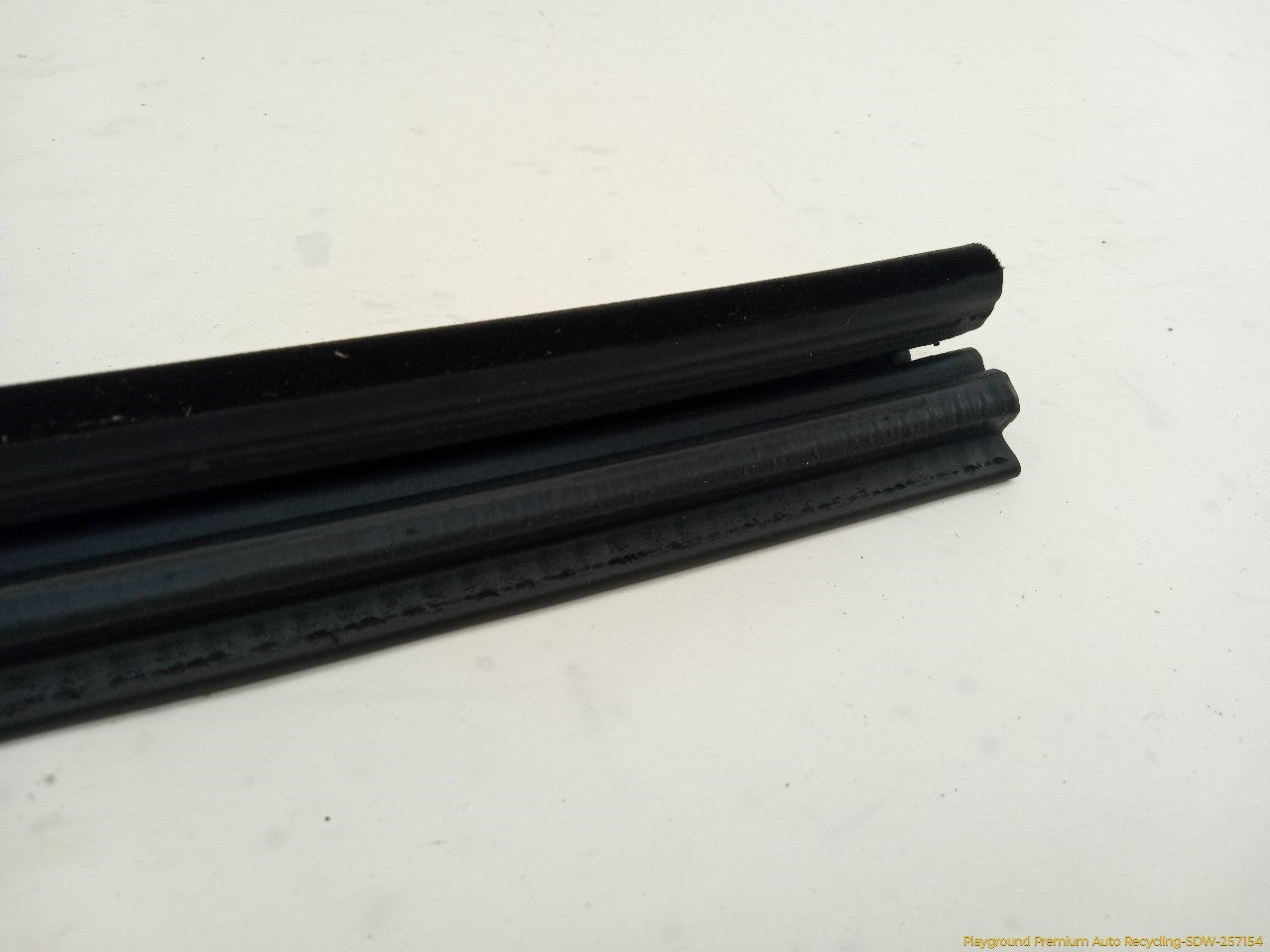 Cadillac CTS Driver Left Front Door Inner Molding