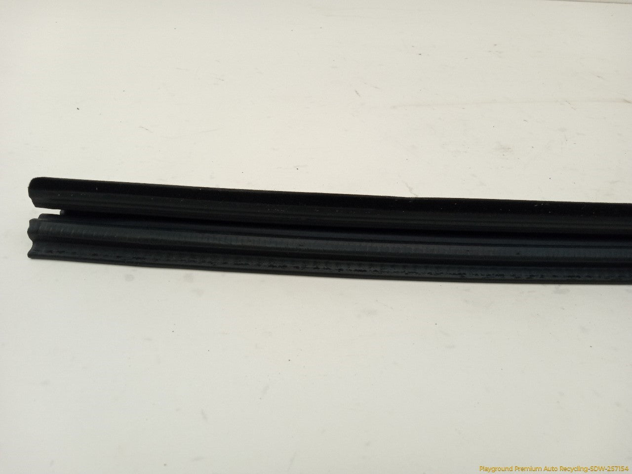 Cadillac CTS Driver Left Front Door Inner Molding