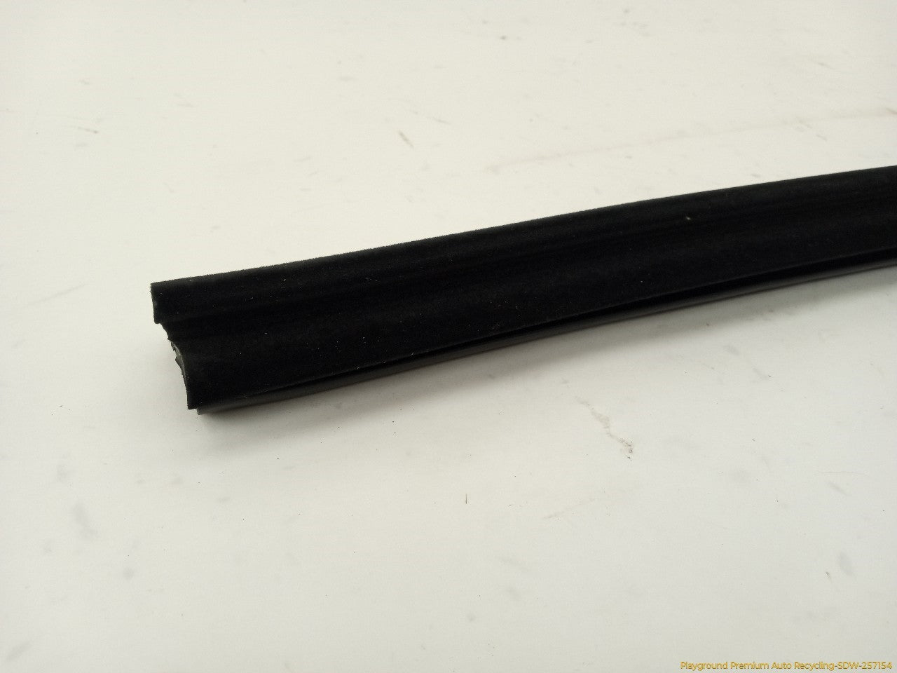 Cadillac CTS Passenger Right Front Door Inner Molding - 0