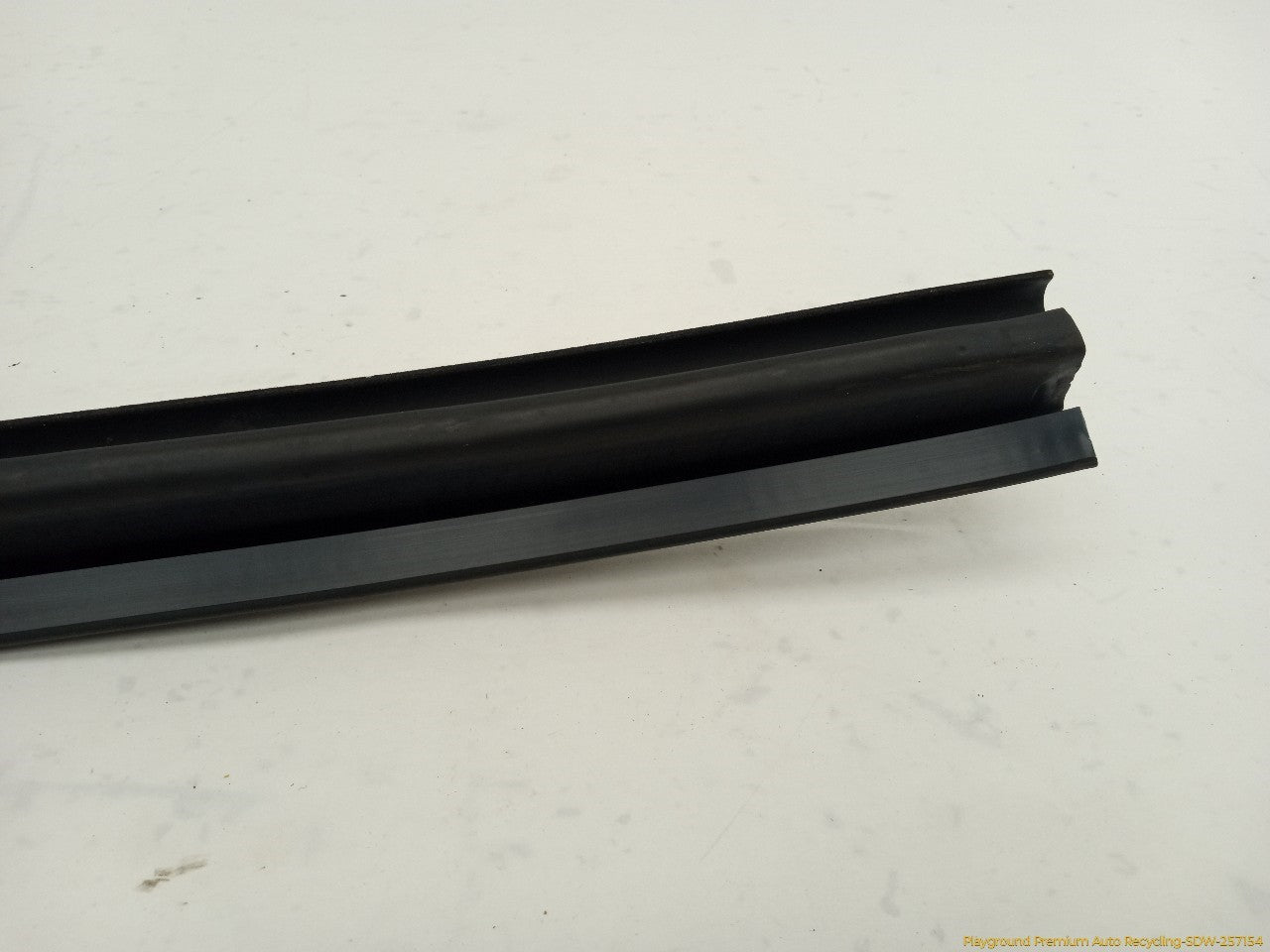 Cadillac CTS Passenger Right Front Door Inner Molding