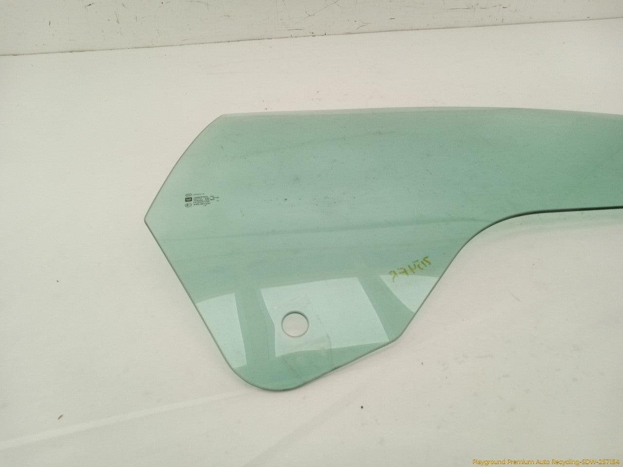 Cadillac CTS Passenger Right Front Door Window Glass