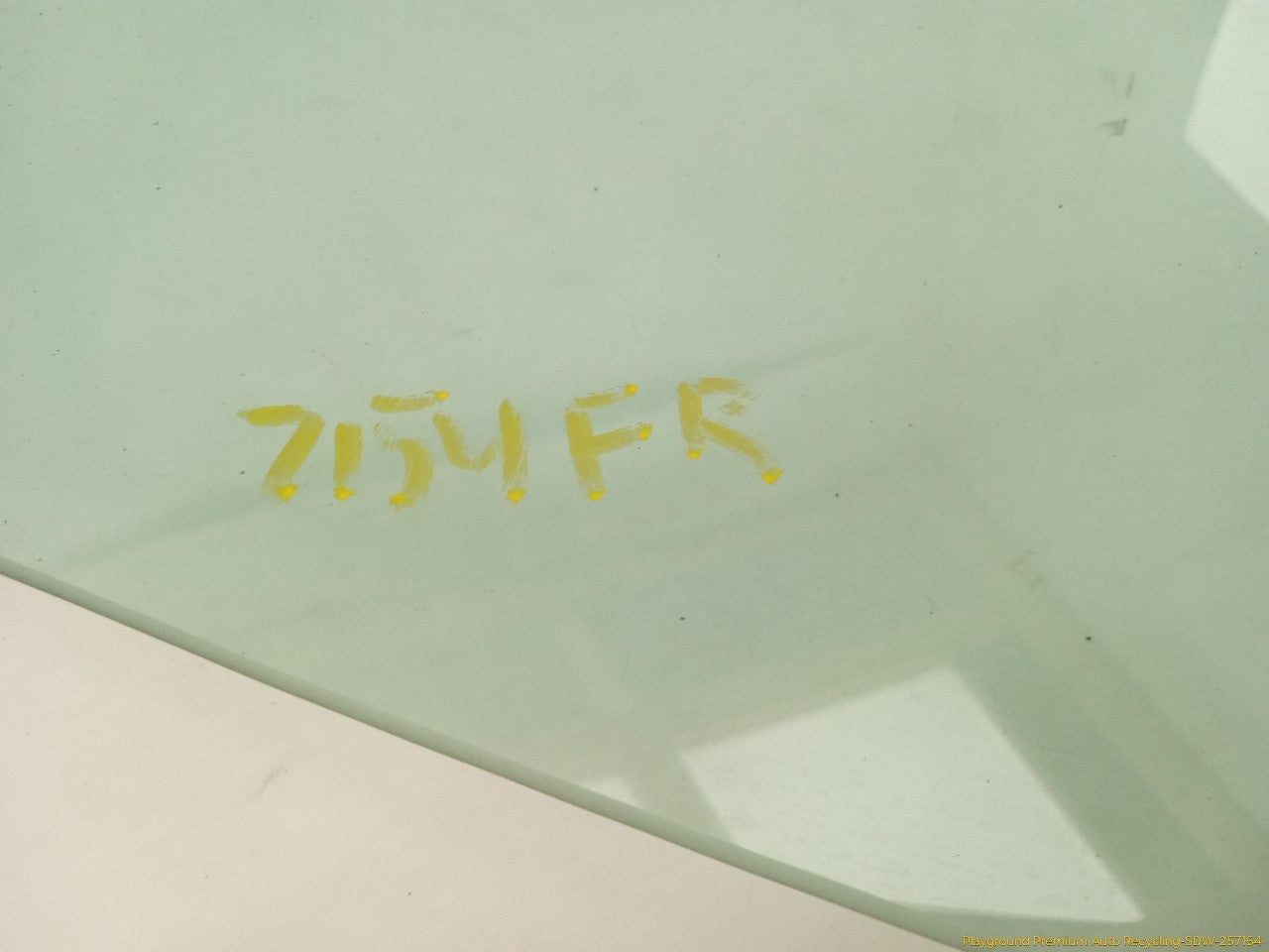 Cadillac CTS Passenger Right Front Door Window Glass