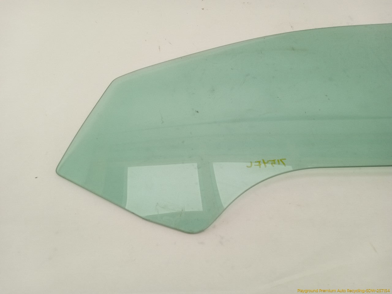 Cadillac CTS Driver Left Front Door Window Glass
