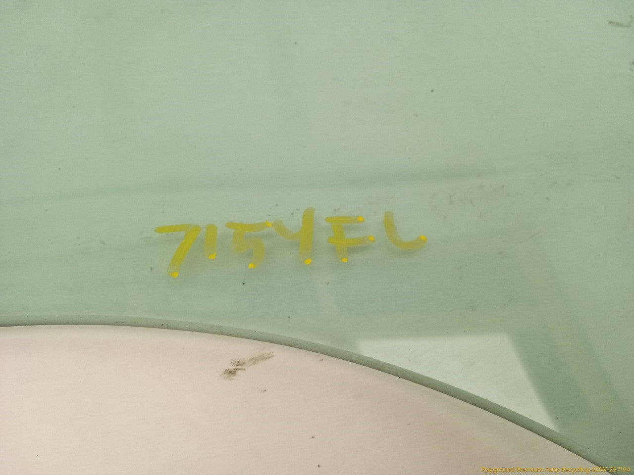 Cadillac CTS Driver Left Front Door Window Glass
