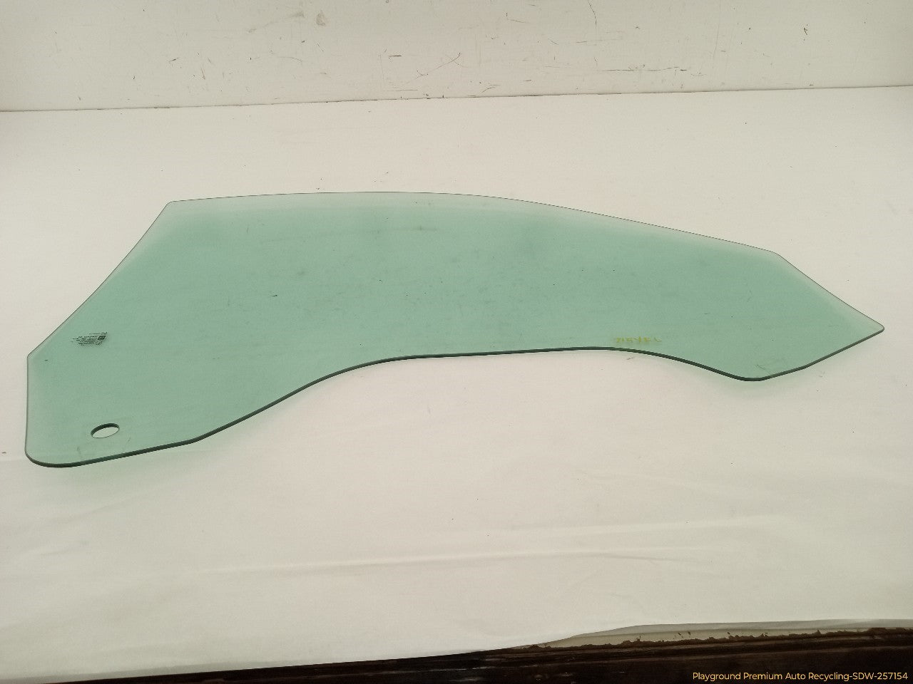 Cadillac CTS Driver Left Front Door Window Glass