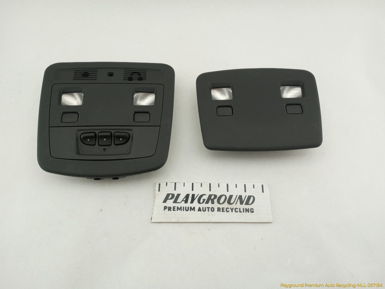 Cadillac CTS Pair Of Dome Lights