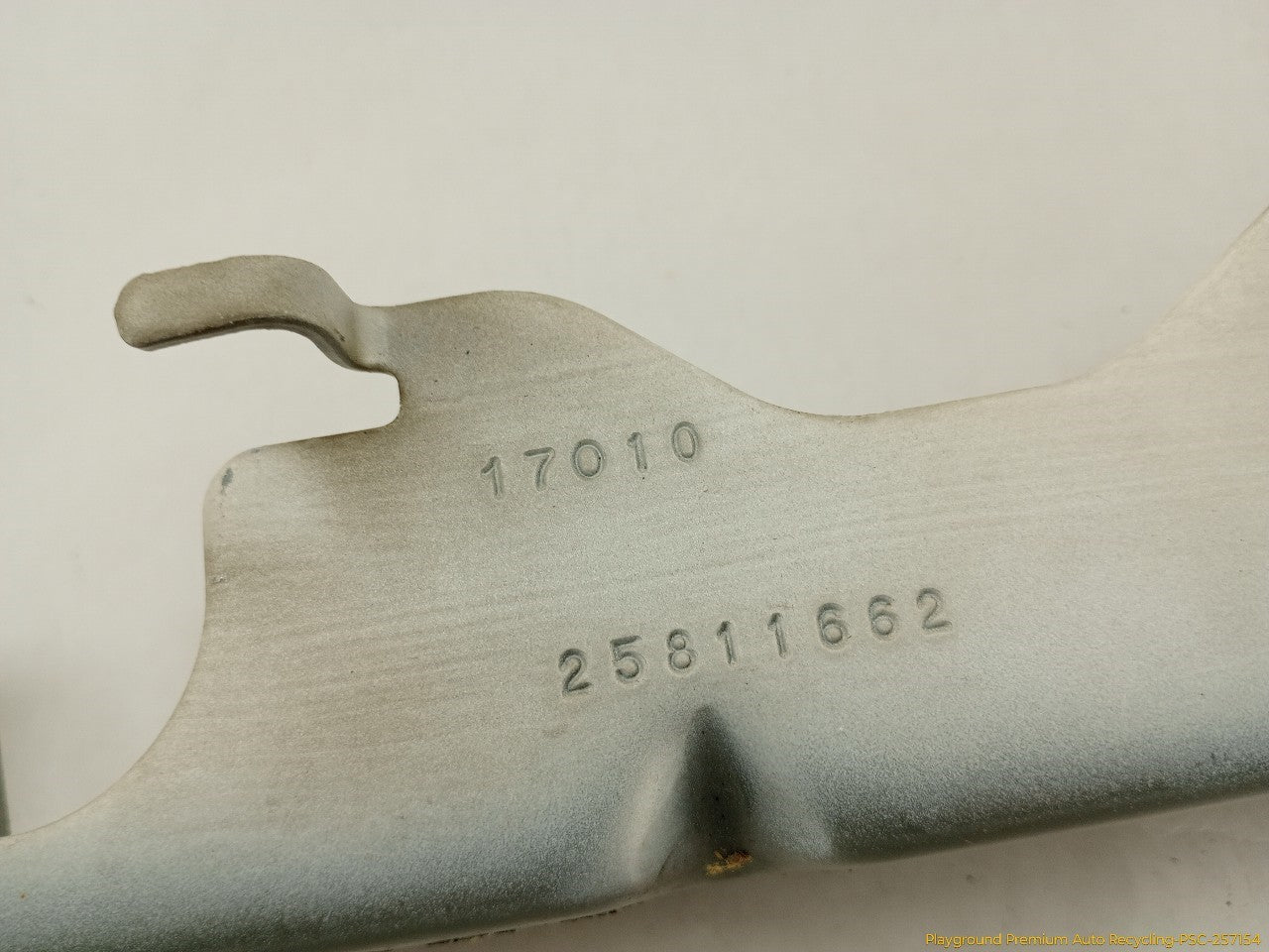 Cadillac CTS Pair Of Front Hood Hinges