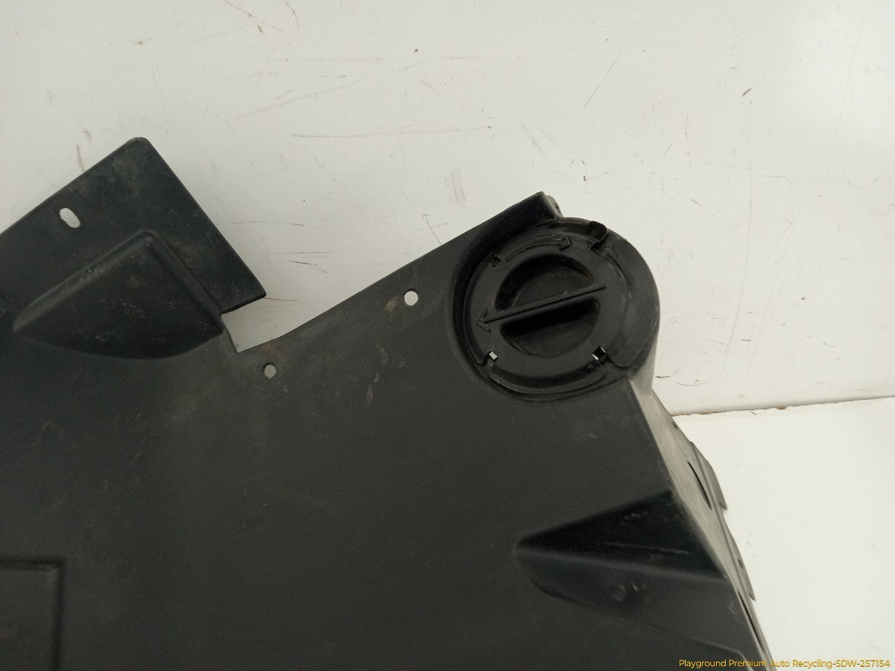 Cadillac CTS Driver Left Front Frontward Inner Fender Liner