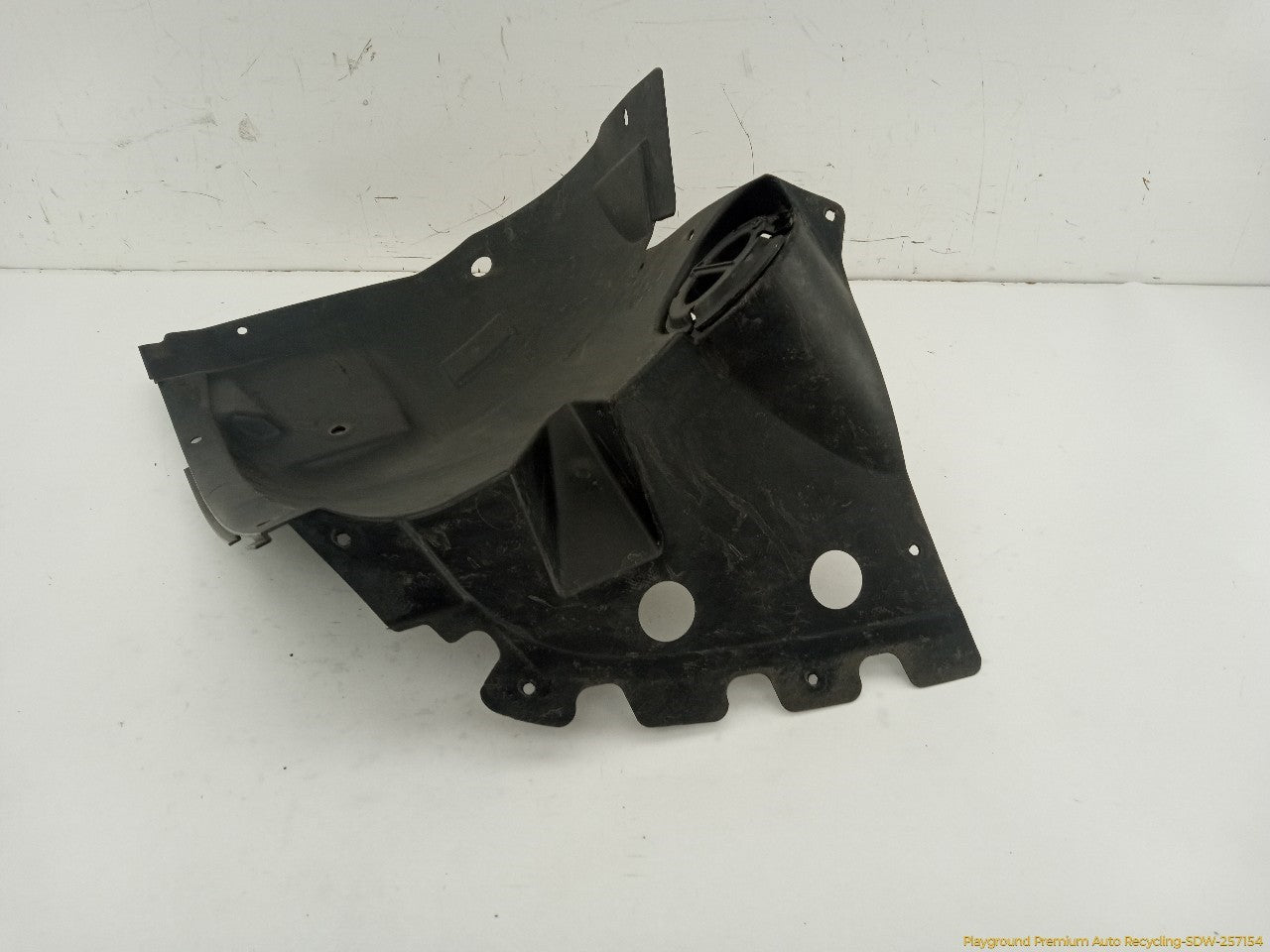 Cadillac CTS Driver Left Front Frontward Inner Fender Liner