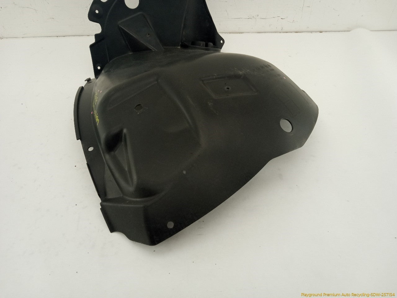 Cadillac CTS Driver Left Front Frontward Inner Fender Liner