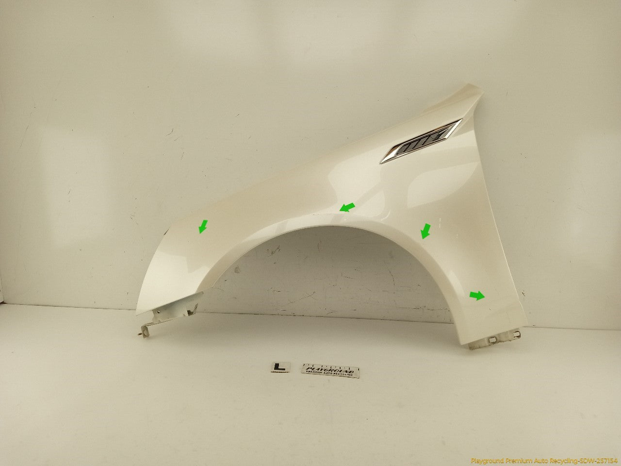 Cadillac CTS Driver Left Front Fender