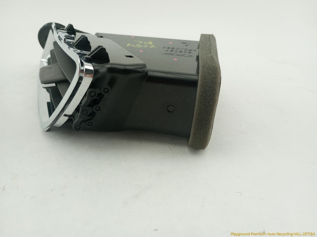 Cadillac CTS Set Of 4 Dashboard Air Vents