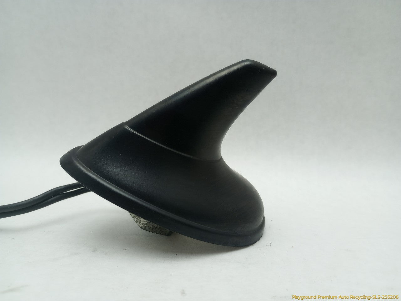 Saab 903 Roof Shark Fin Antenna - 0