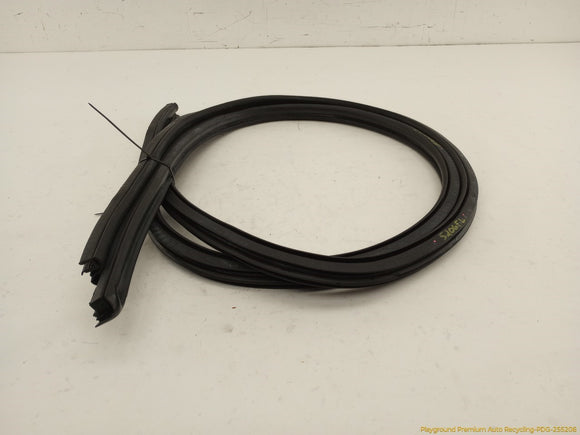 Saab 903 Pair Of Front Window Seal Moldings