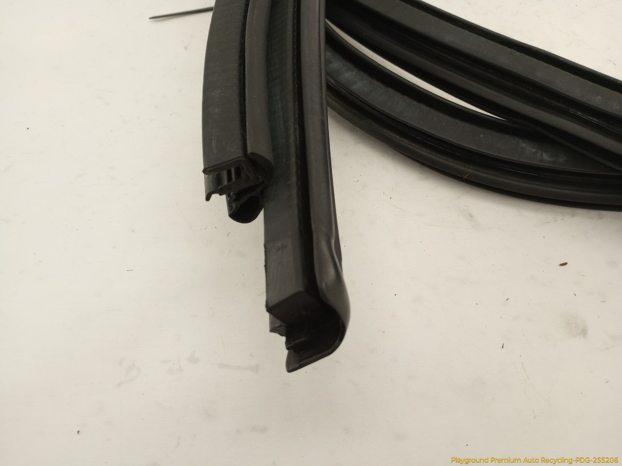 Saab 903 Pair Of Front Window Seal Moldings