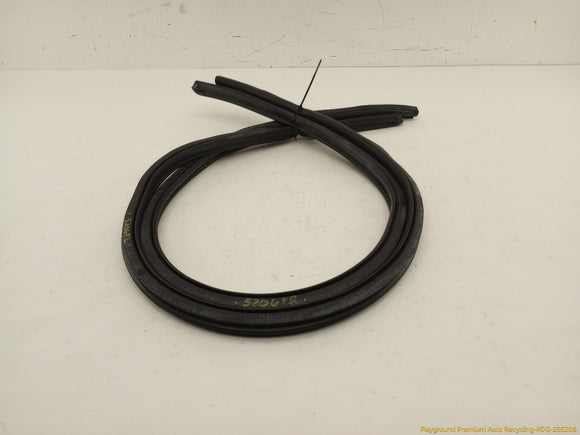 Saab 903 Pair Of Front Window Seal Moldings