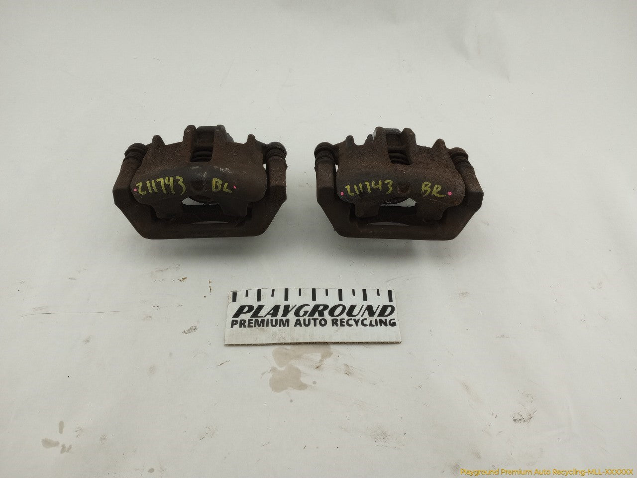 Land Rover Discovery Pair Of Rear Brake Calipers