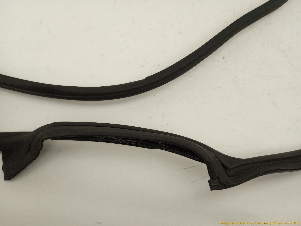 Cadillac CTS Driver Left Front Door Window Molding