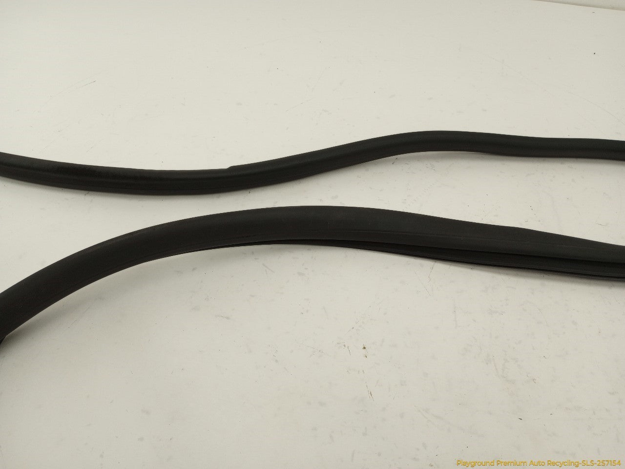 Cadillac CTS Driver Left Front Door Window Molding