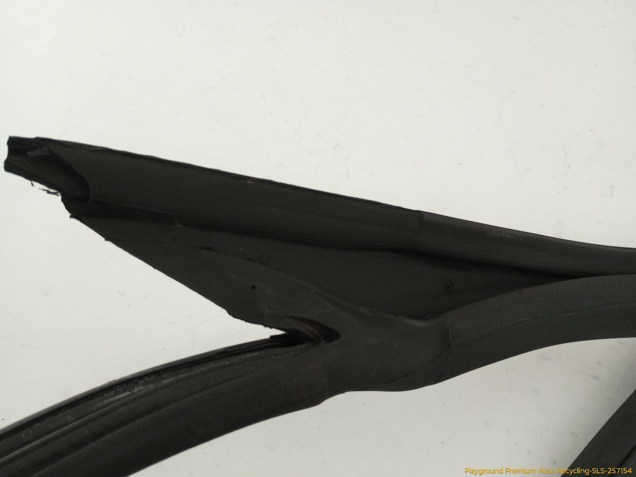 Cadillac CTS Driver Left Front Door Window Molding