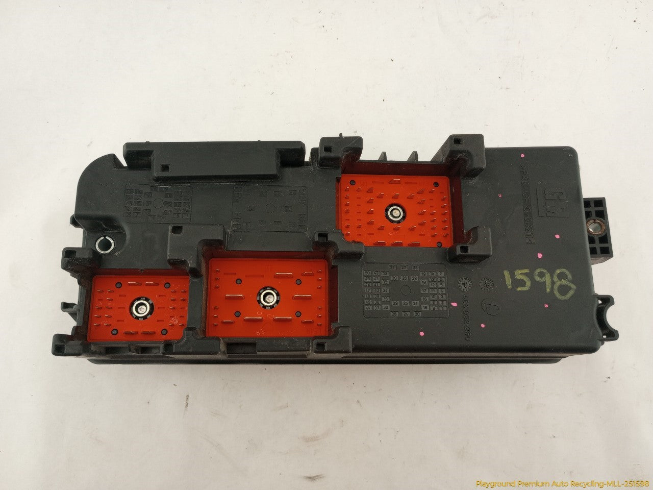 Saab 9-3 Engine Fuse Box - 0
