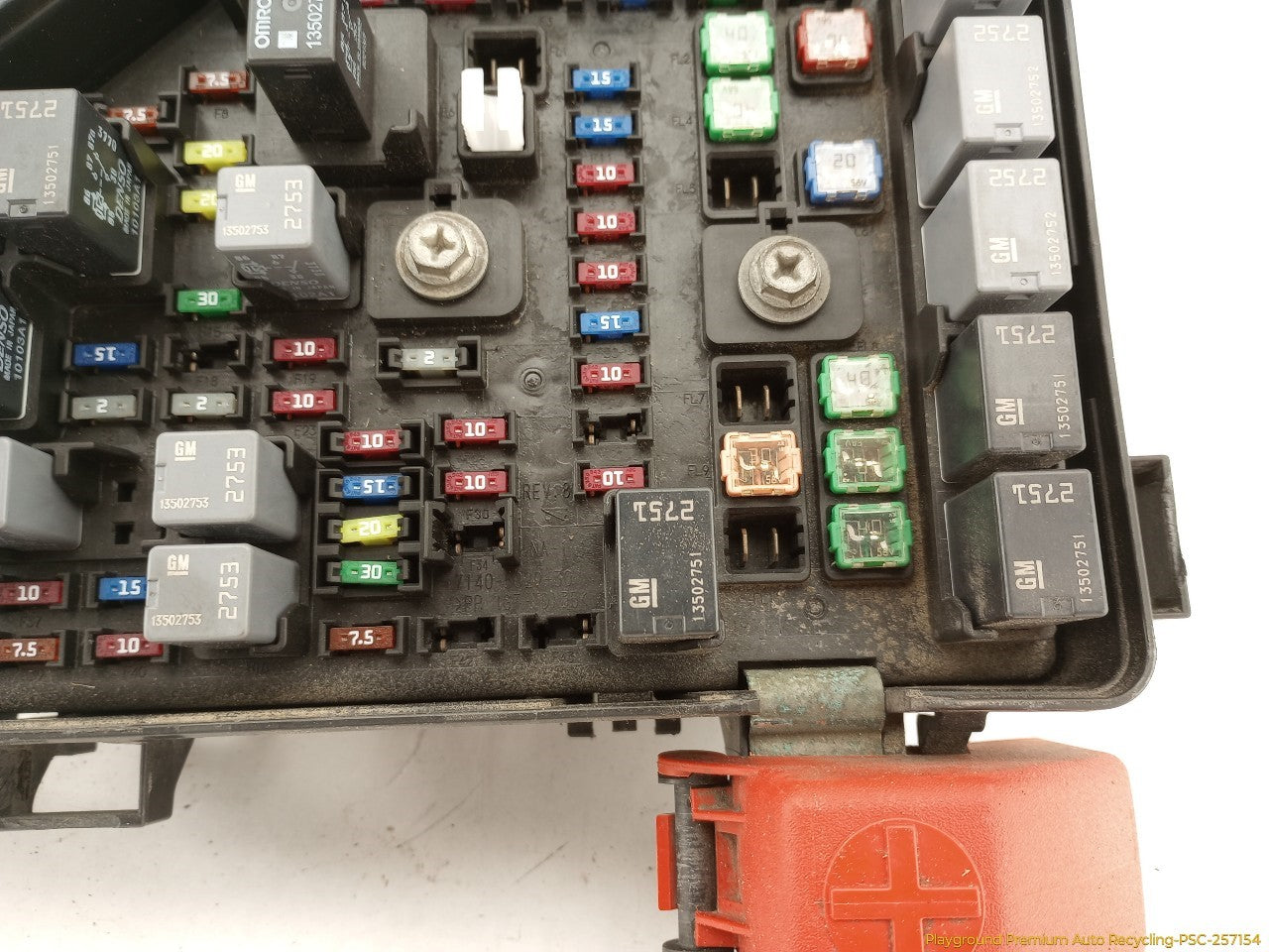Cadillac CTS Engine Fuse Box
